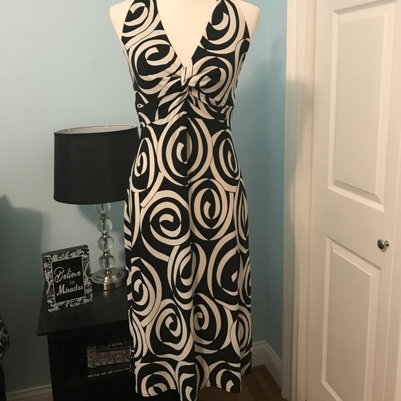 Maggy London Dresses & Skirts - Maggy London Black and White Halter Dress Size 8